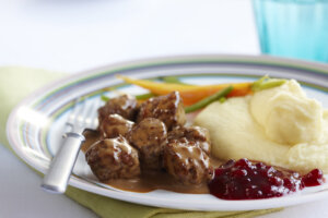 Felixjams - meatballs with lingonberry jam