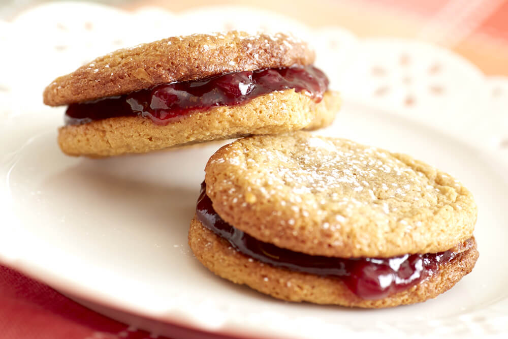 Lingonberry almond butter cookies