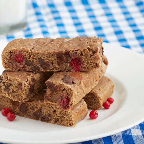 Lingonberry breakfast bars