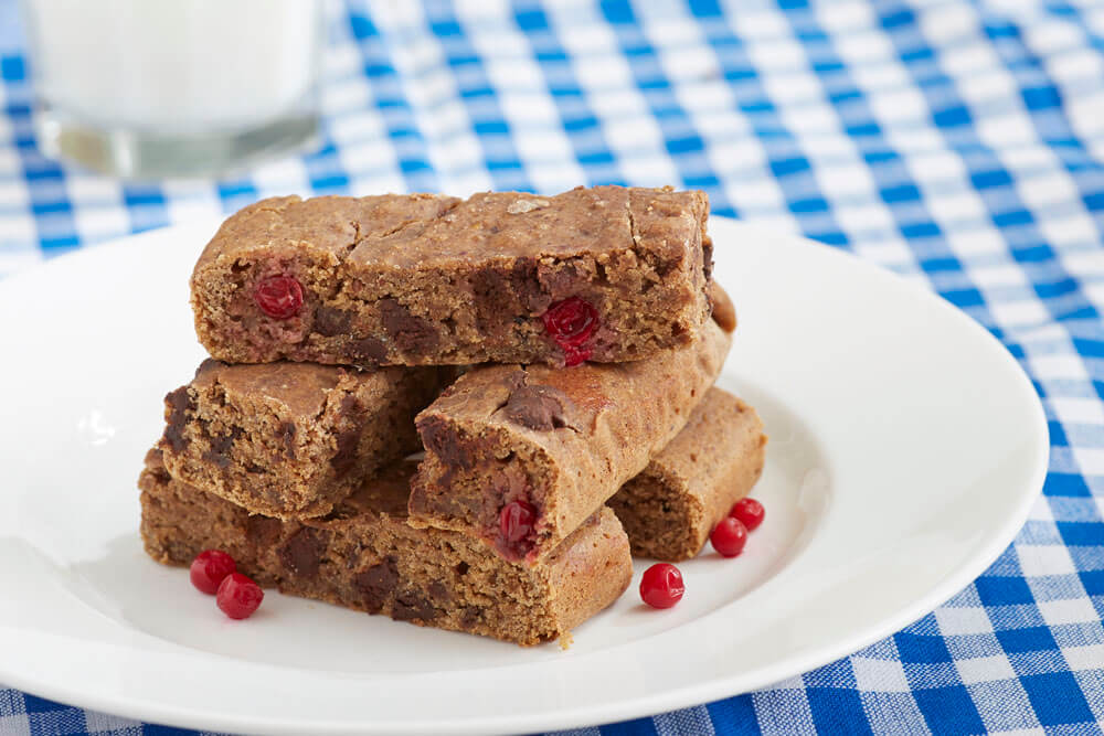 Lingonberry breakfast bars